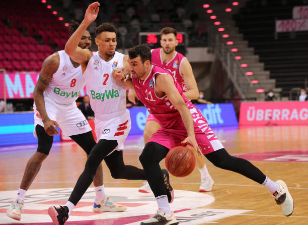 都展现出不 都展现出不