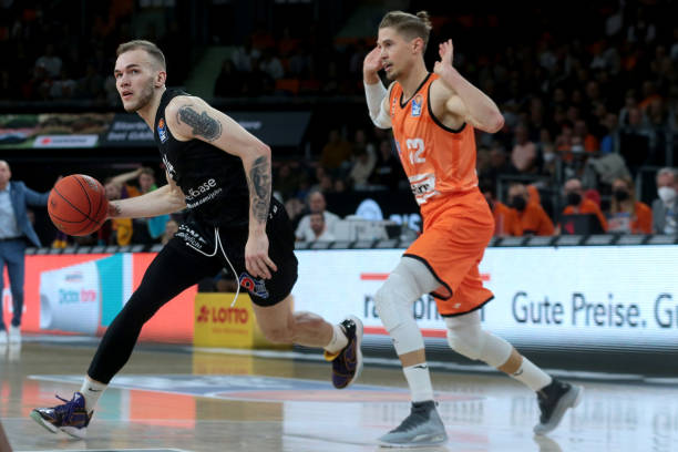 过于依赖外 过于依赖外